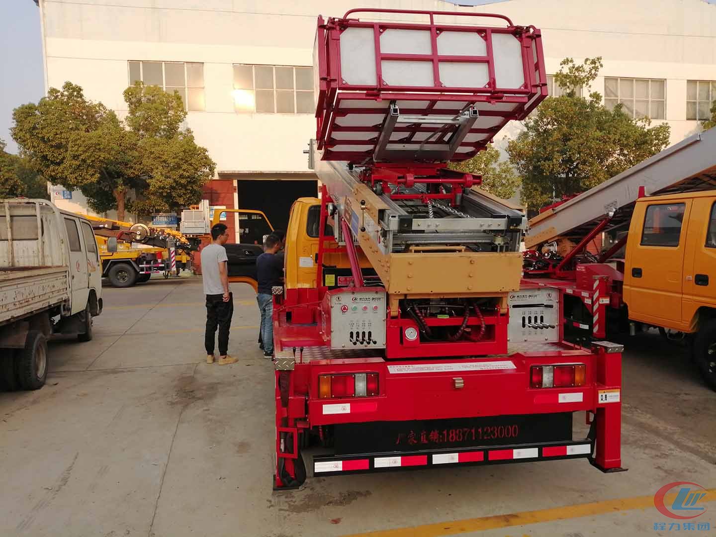 江铃国六云梯搬家车，江铃33米云梯搬家车