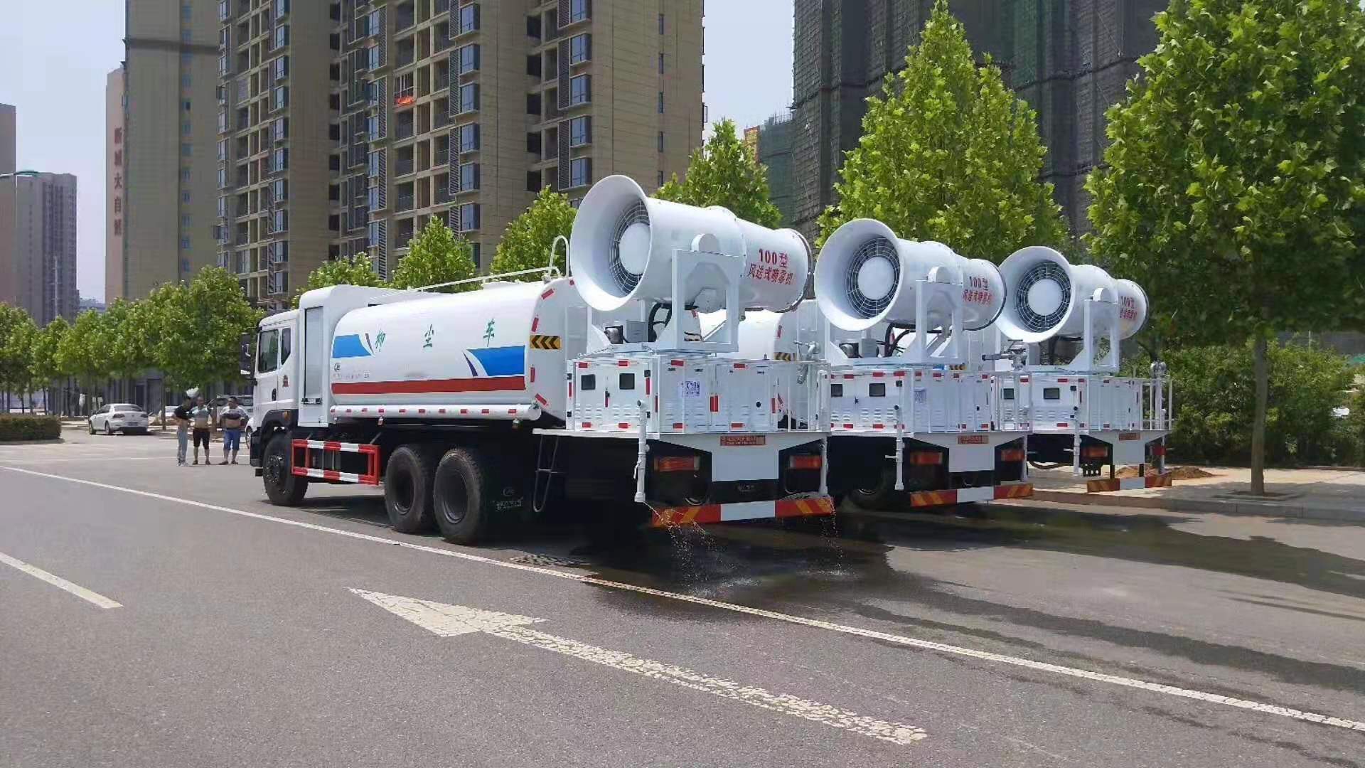 易倍·(中国)体育EMC专汽东风后双桥T5多功能抑尘车