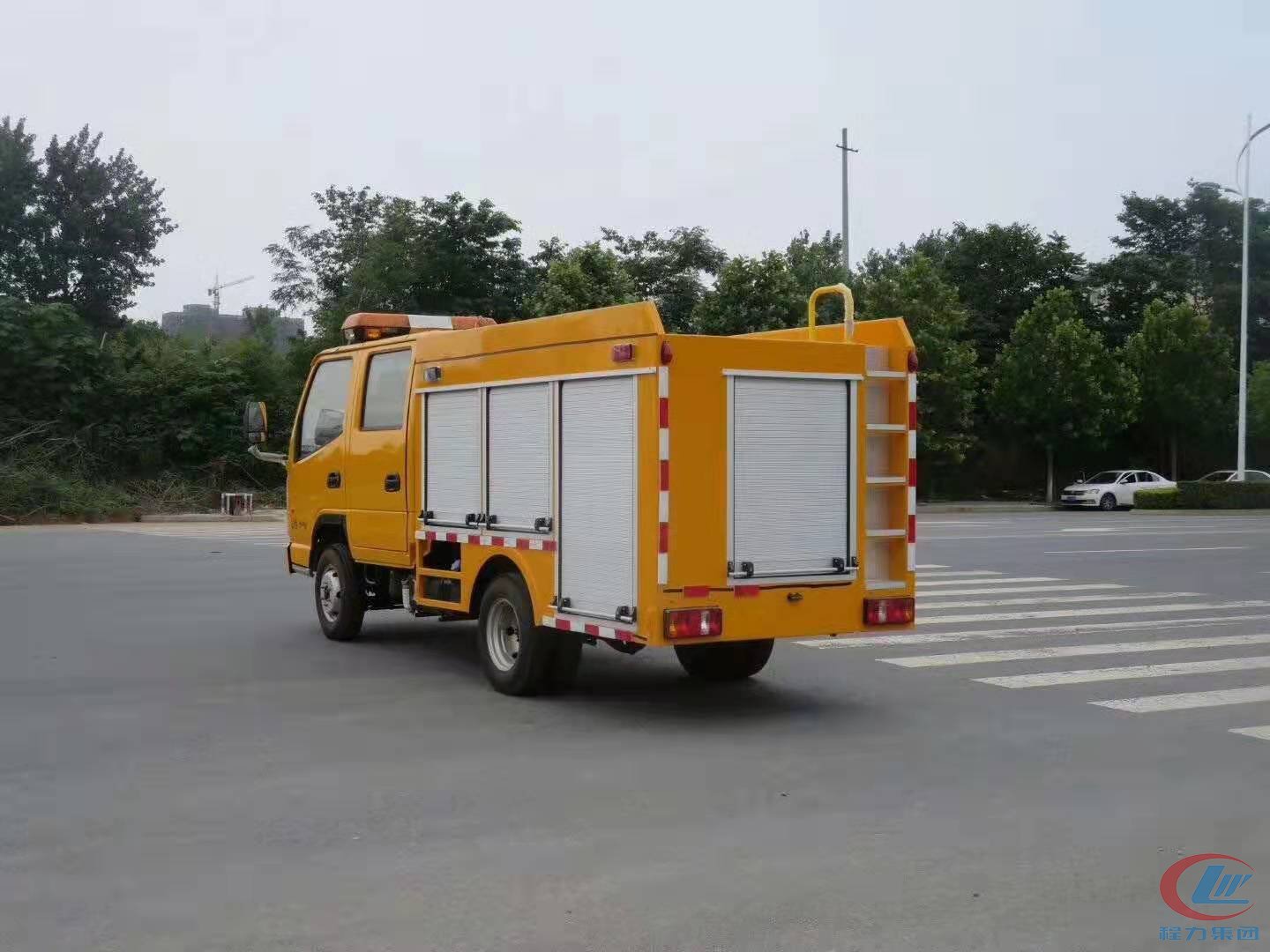 凯马双排抢险车，凯马救险车
